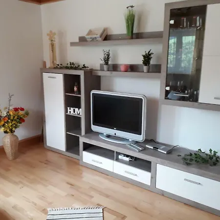 Ferienwohnung Leni Apartment Brauhof