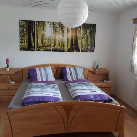 Ferienwohnung Leni *