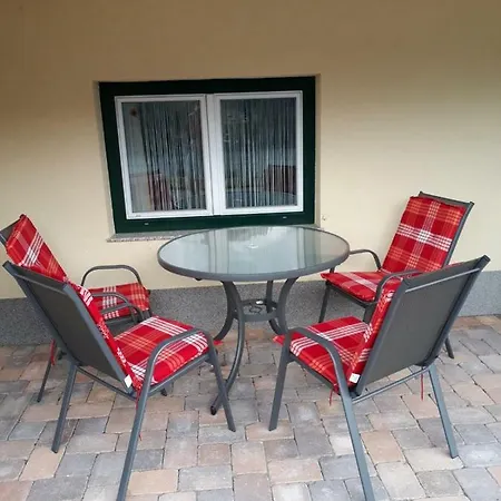 Ferienwohnung Leni Apartment
